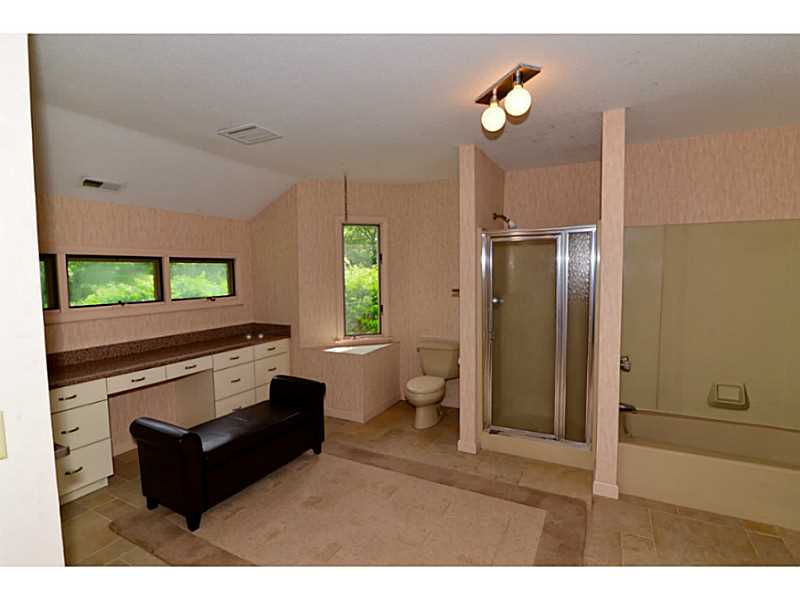 13 Rockridge Road Westerly, RI 02891 - Photo 18 of 23 Master Bath/Spa.