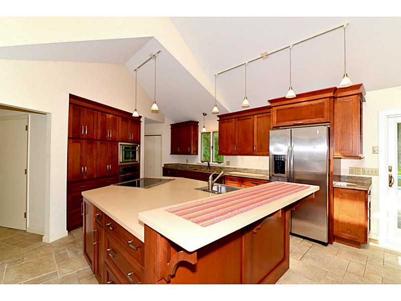 13 Rockridge Road Westerly, RI 02891 - Photo 4 of 23 Kitchen.