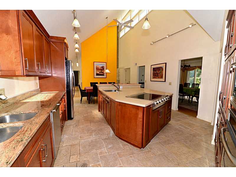 13 Rockridge Road Westerly, RI 02891 - Photo 7 of 23 Kitchen.