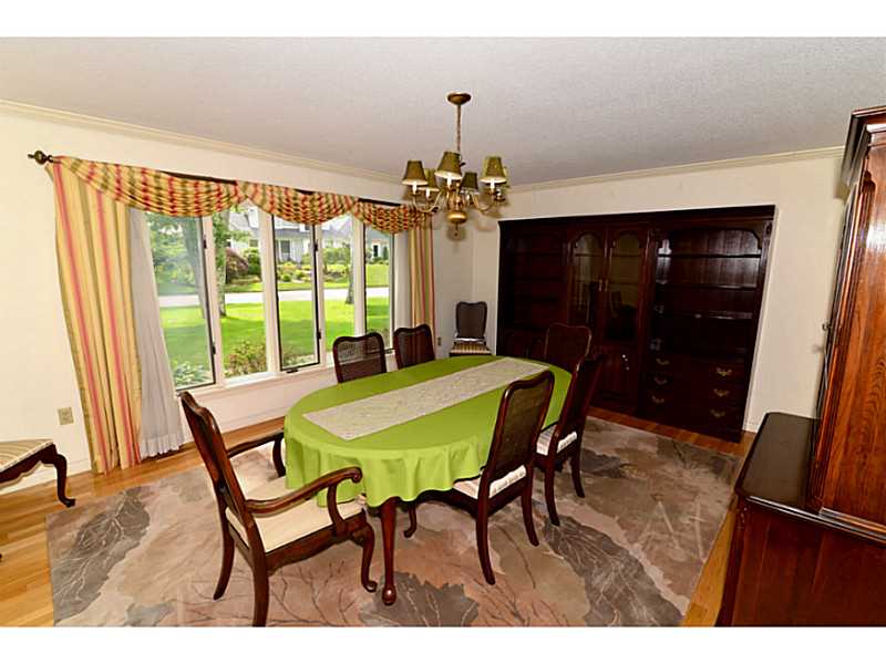 13 Rockridge Road Westerly, RI 02891 - Photo 8 of 23 Dining Room.