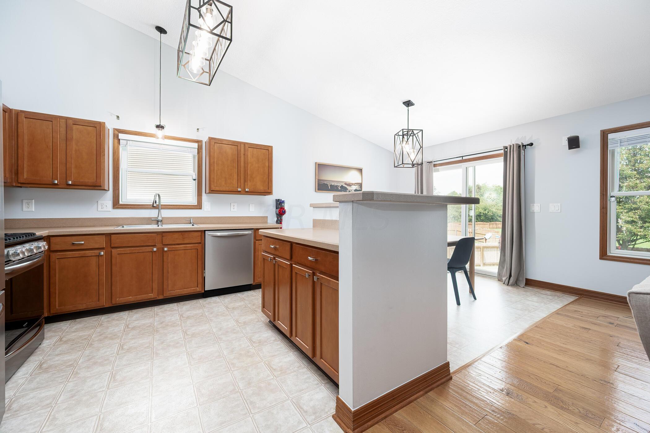 323 Cherry Leaf Road Delaware, OH 43015 - Photo 12 of 42 323 Cherry Leaf 013