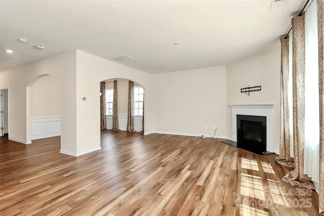 $2,850 | 16027 Harbor Hill Drive, Charlotte, NC 28273