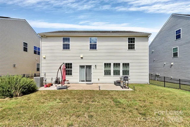 $2,850 | 16027 Harbor Hill Drive, Charlotte, NC 28273