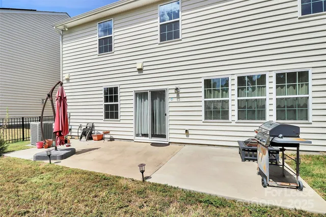 $2,850 | 16027 Harbor Hill Drive, Charlotte, NC 28273