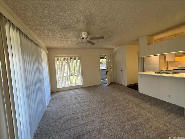 $1,700 | 91-1345 Puamaeole Street, Unit 39V, Ewa Beach, HI 96706