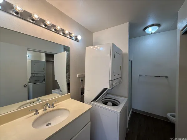 $1,700 | 91-1345 Puamaeole Street, Unit 39V, Ewa Beach, HI 96706
