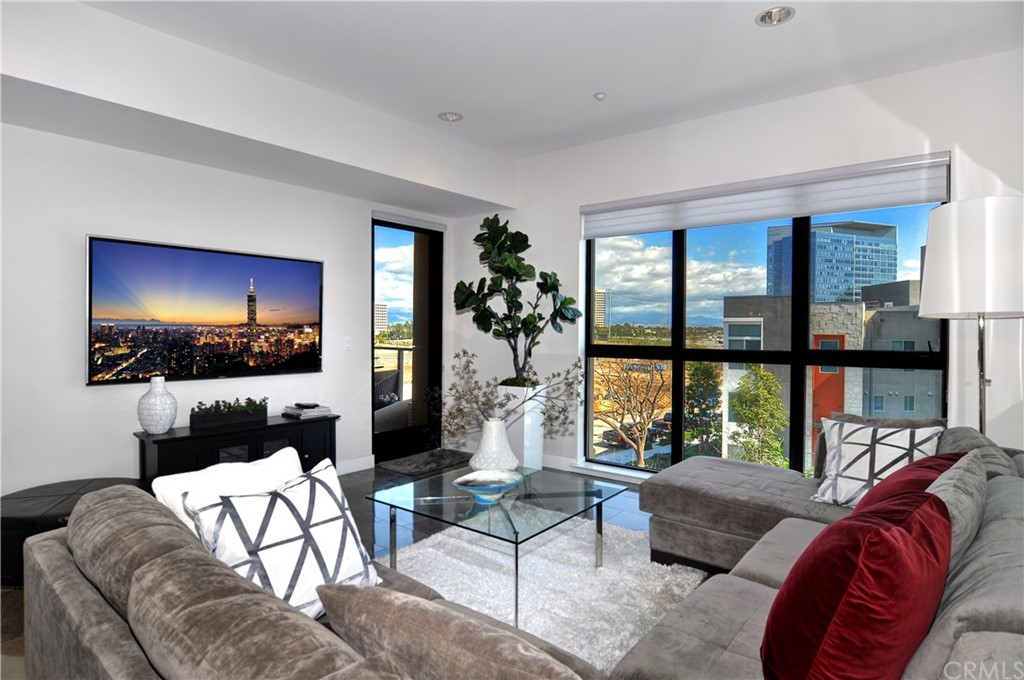 402 Rockefeller, Unit 314 Irvine, CA 92612 - Photo 1 of 1 Gallery Image 1