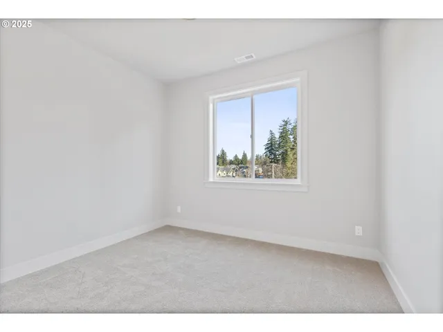 $759,938 | 14194 Southeast Iseli Lane, Clackamas, OR 97015