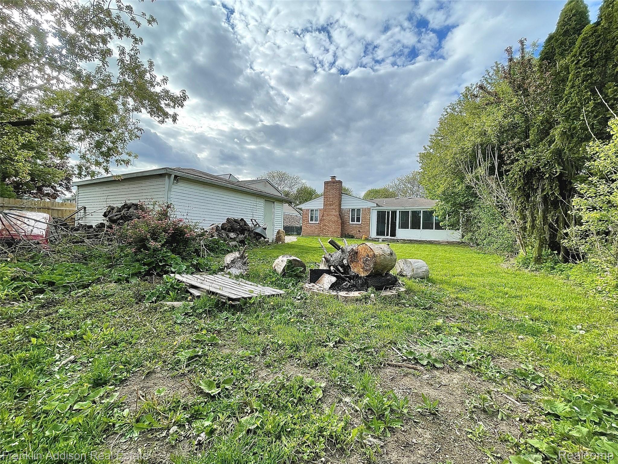 42325 Old Bridge Road Canton, MI 48188 - Photo 34 of 34 IMG_0938.jpg
