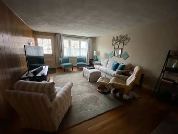 $2,675 | 49 Dennis Street, Unit D, Attleboro, MA 02703