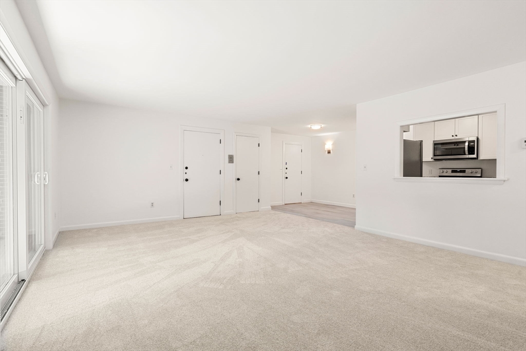 56 Jacqueline Road, Unit 7 Waltham, MA 02452 - Photo 10 of 27