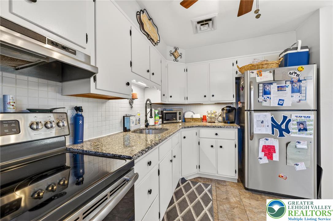 104 El Reno Avenue Nazareth, PA 18064 - Photo 17 of 52