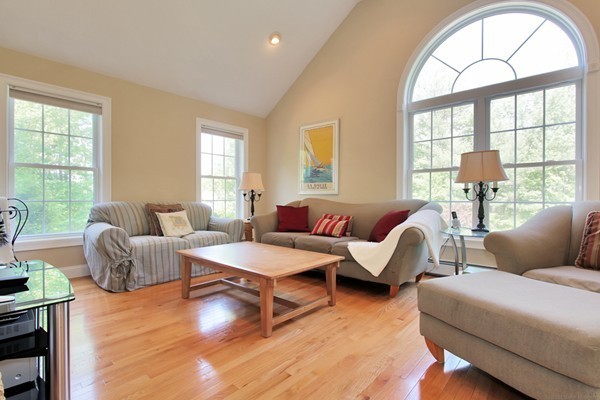 83 Foster Court Gardner, MA 01440 - Photo 3 of 16 Gallery Image 3