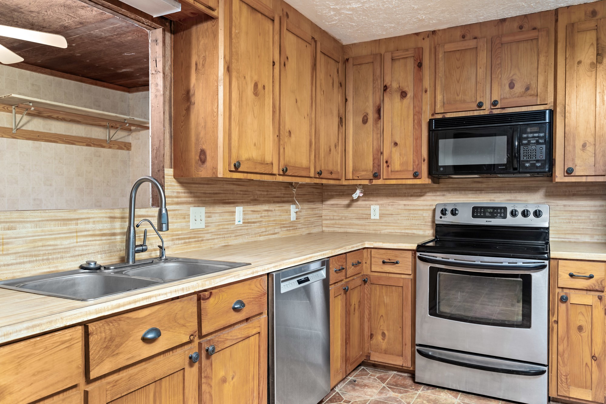 2830 FM 1943 Road West Warren, TX 77664 - Photo 17 of 35