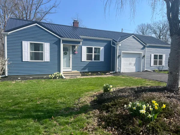 $275,000 | 9484 Buckeye Drive, Huntsville, OH 43324