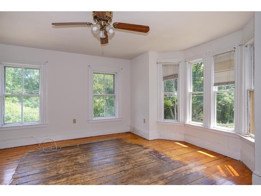27 Langen Road Lancaster, MA 01523 - Photo 16 of 20