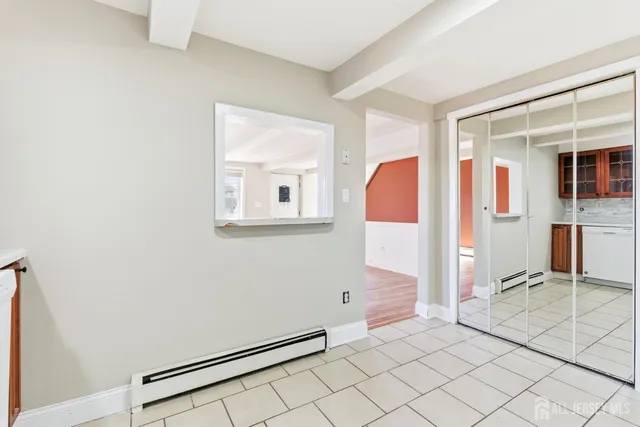 a view of livingroom with furniture