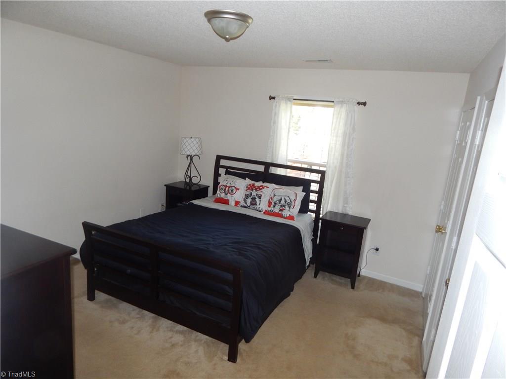 4010 The Kings Road Greensboro, NC 27455 - Photo 8 of 18 Gallery Image 8
