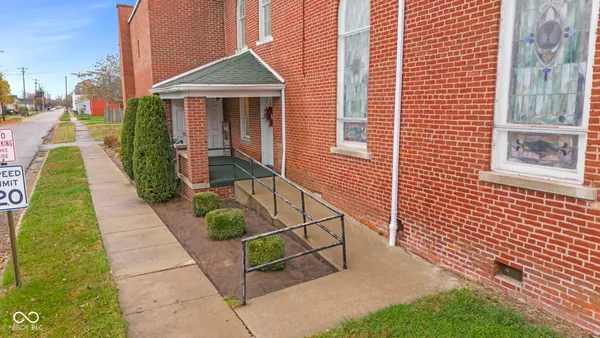 $239,900 | 102 North Kattman Avenue, Crothersville, IN 47229