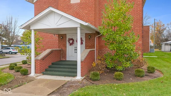 $239,900 | 102 North Kattman Avenue, Crothersville, IN 47229