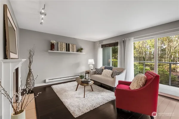 $2,300 | 1311 12th Avenue South, Unit D202, Seattle, WA 98144