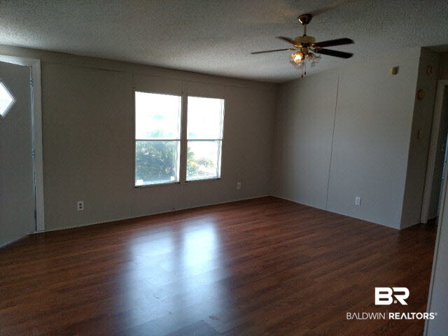 29437 Gardner Road Elberta, AL 36530 - Photo 7 of 34
