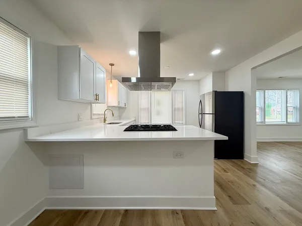 $2,500 | 14916 Langley Avenue, Dolton, IL 60419