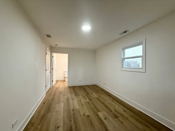 $2,500 | 14916 Langley Avenue, Dolton, IL 60419