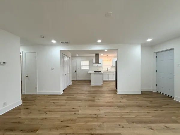 $2,500 | 14916 Langley Avenue, Dolton, IL 60419