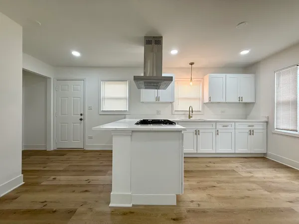 $2,500 | 14916 Langley Avenue, Dolton, IL 60419