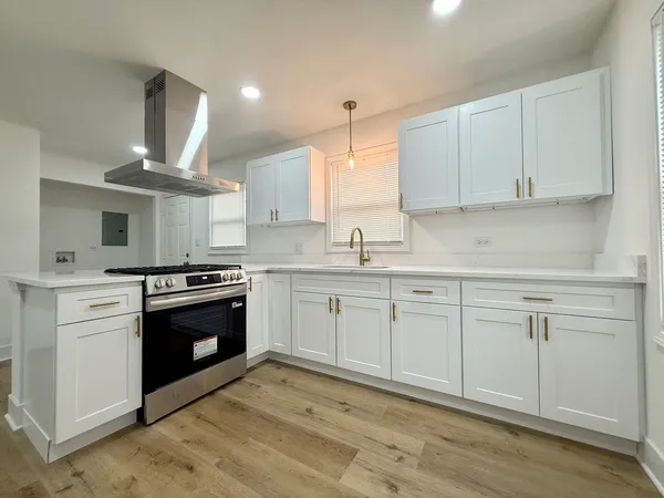 $2,500 | 14916 Langley Avenue, Dolton, IL 60419