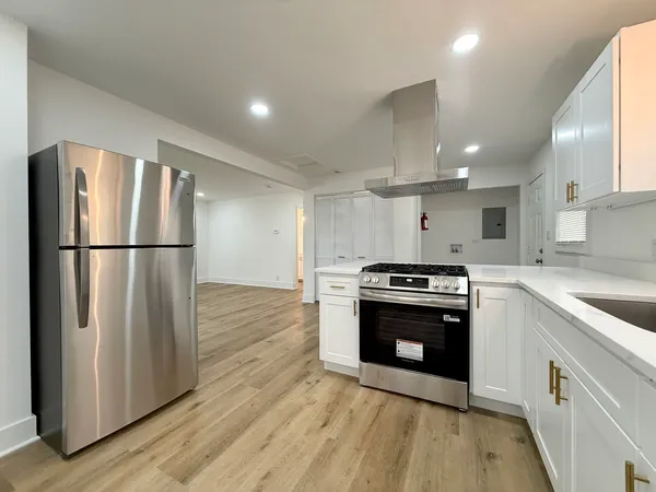 $2,500 | 14916 Langley Avenue, Dolton, IL 60419