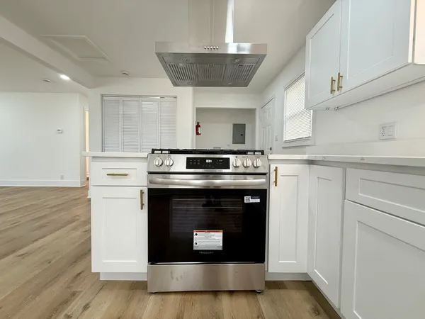 $2,500 | 14916 Langley Avenue, Dolton, IL 60419