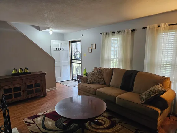 $1,800 | 3372 Coachouse Cove, Unit 3372, Bartlett, TN 38134
