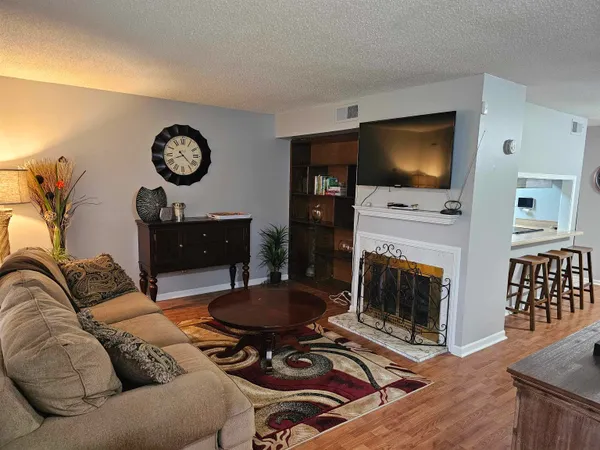 $1,800 | 3372 Coachouse Cove, Unit 3372, Bartlett, TN 38134