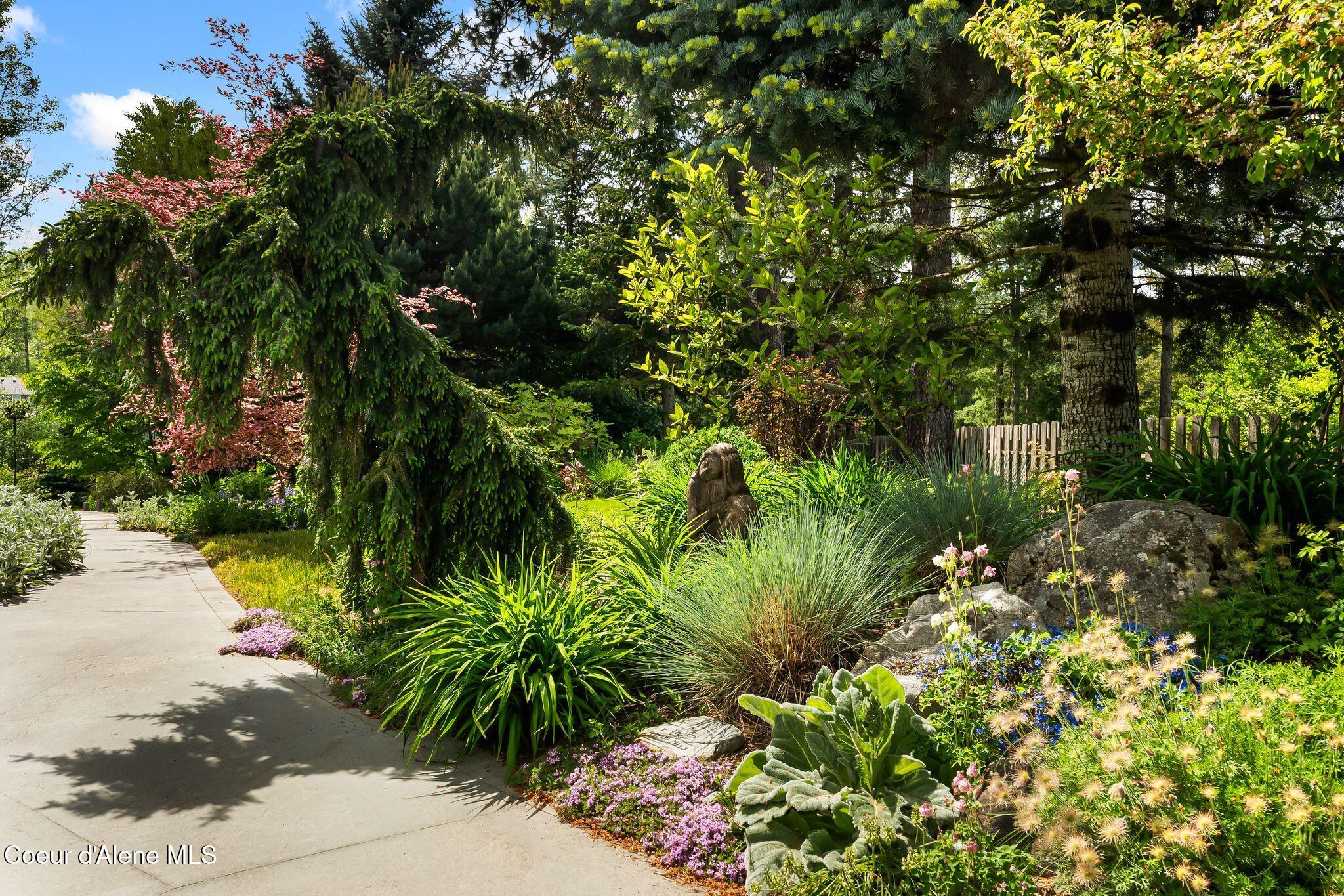 207 Birch Banks Road Sagle, ID 83860 - Photo 55 of 86 Landscaping