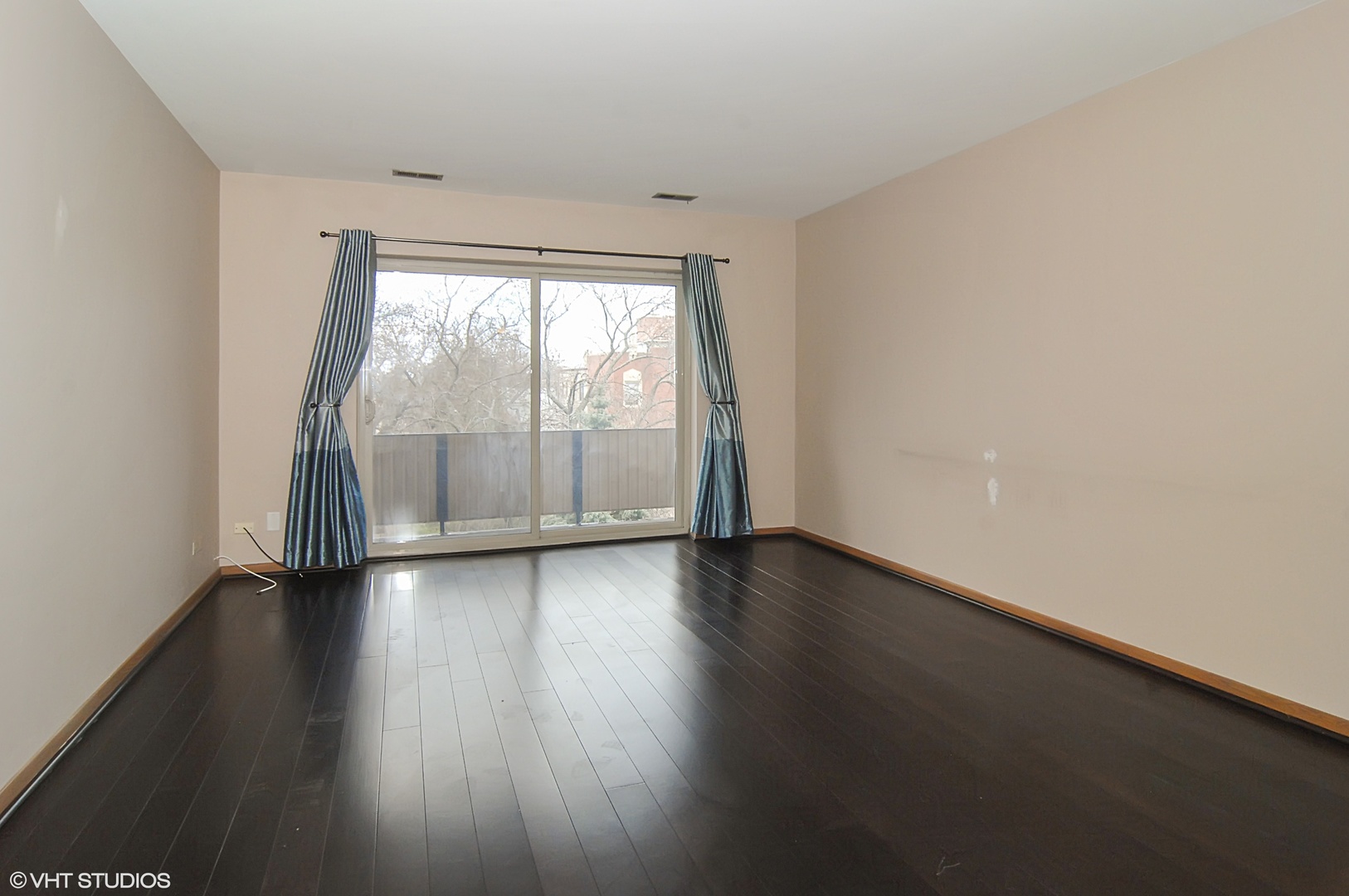 4125 North Keystone Avenue, Unit 403 Chicago, IL 60641 - Photo 2 of 10