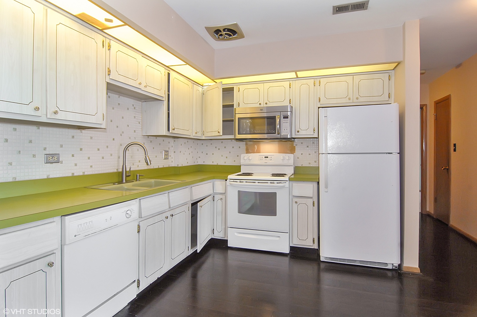 4125 North Keystone Avenue, Unit 403 Chicago, IL 60641 - Photo 4 of 10