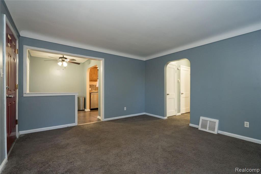 21986 Moross Road Grosse Pointe, MI 48236 - Photo 17 of 49