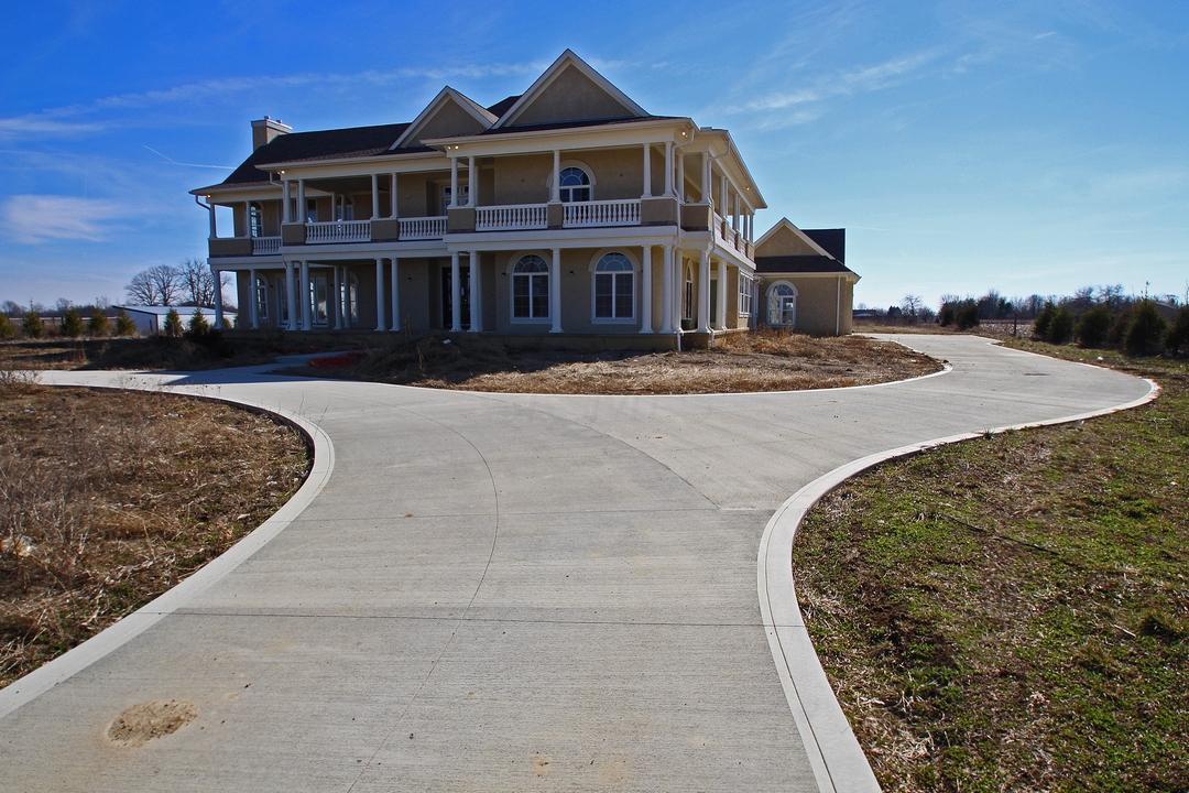 8043 Patterson Road Hilliard, OH 43026 - Photo 15 of 70