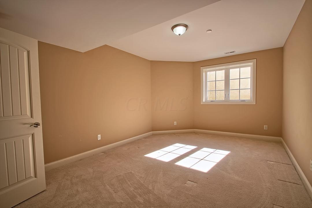 8043 Patterson Road Hilliard, OH 43026 - Photo 38 of 70