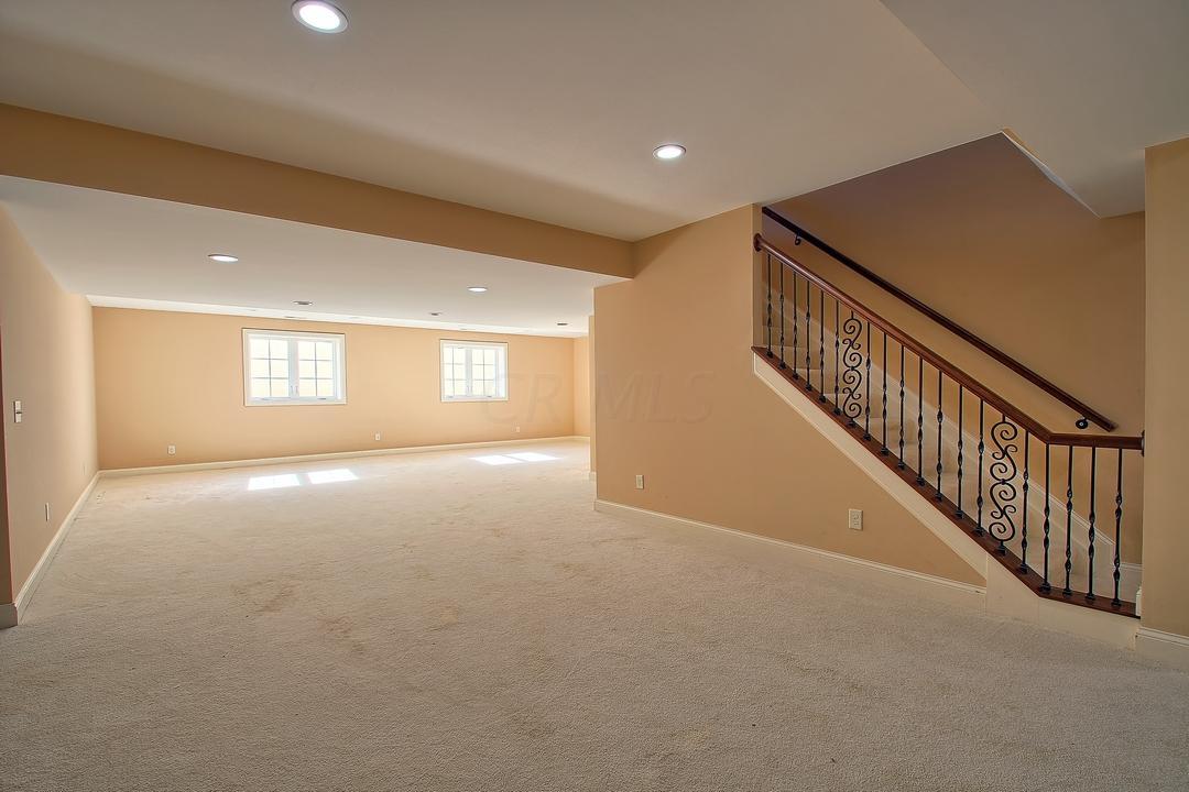 8043 Patterson Road Hilliard, OH 43026 - Photo 43 of 70