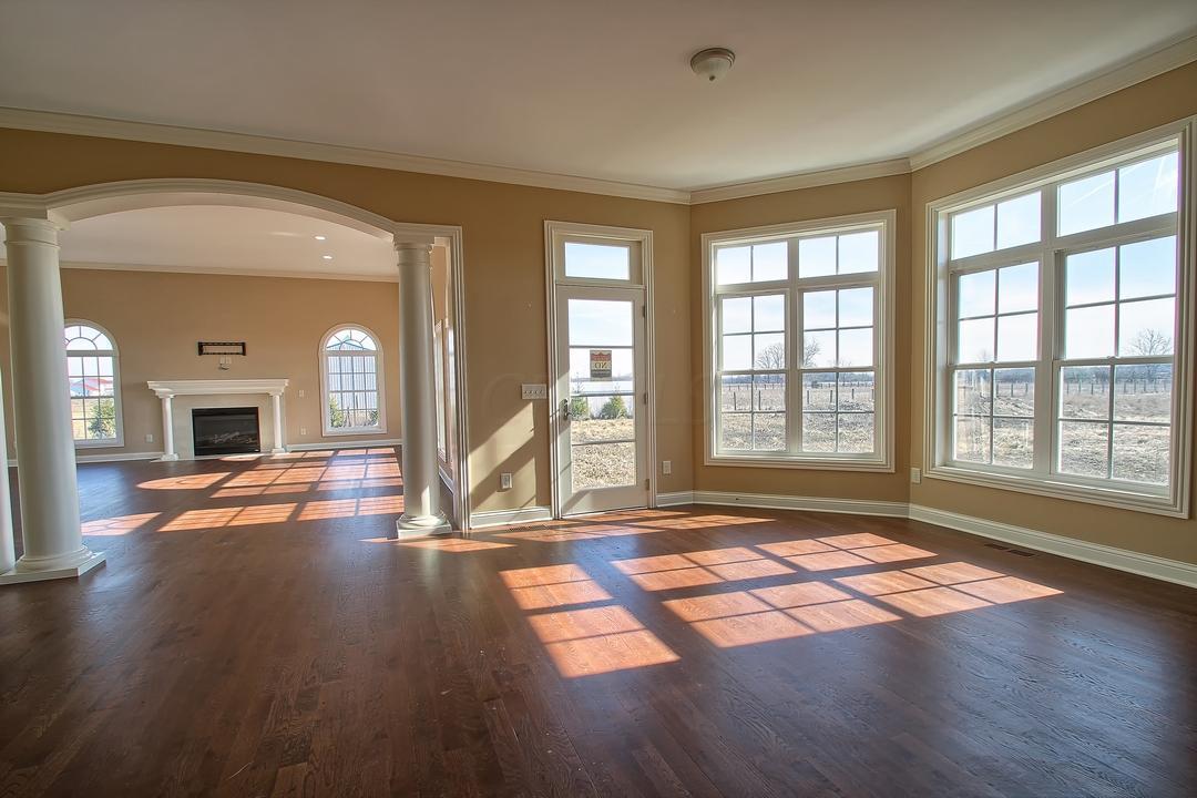 8043 Patterson Road Hilliard, OH 43026 - Photo 5 of 70