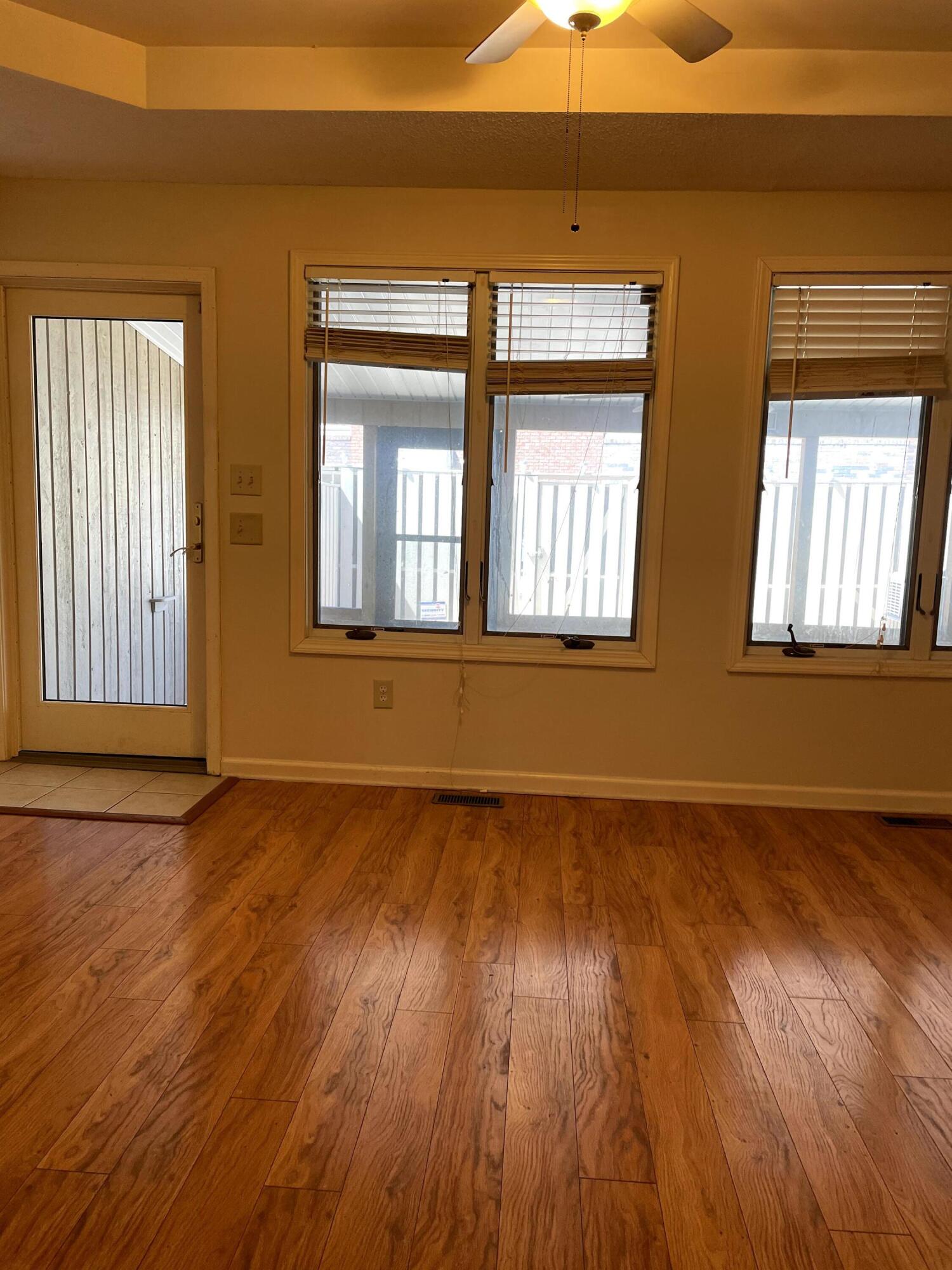 112 Scotland Road, Unit B4 Kingsport, TN 37660 - Photo 4 of 18 49A61491-7063-438B-9A40-B53704D11E91