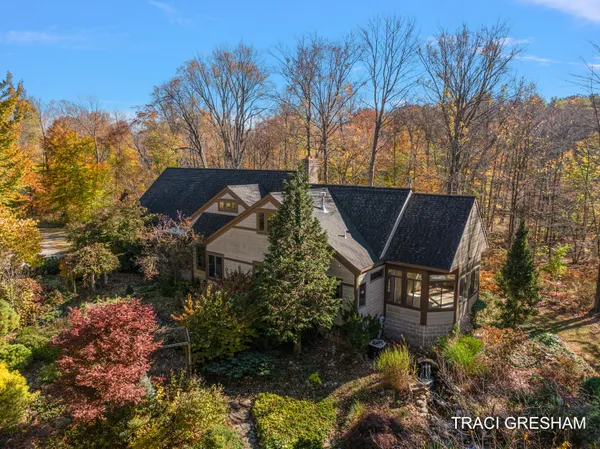 $850,000 | 4960 South Hilton Park Road, Fruitport, MI 49415