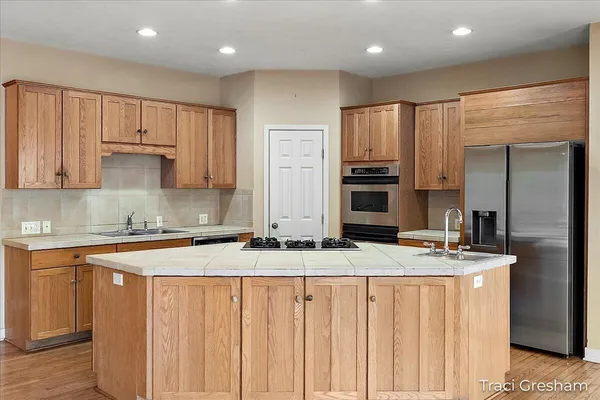 $850,000 | 4960 South Hilton Park Road, Fruitport, MI 49415