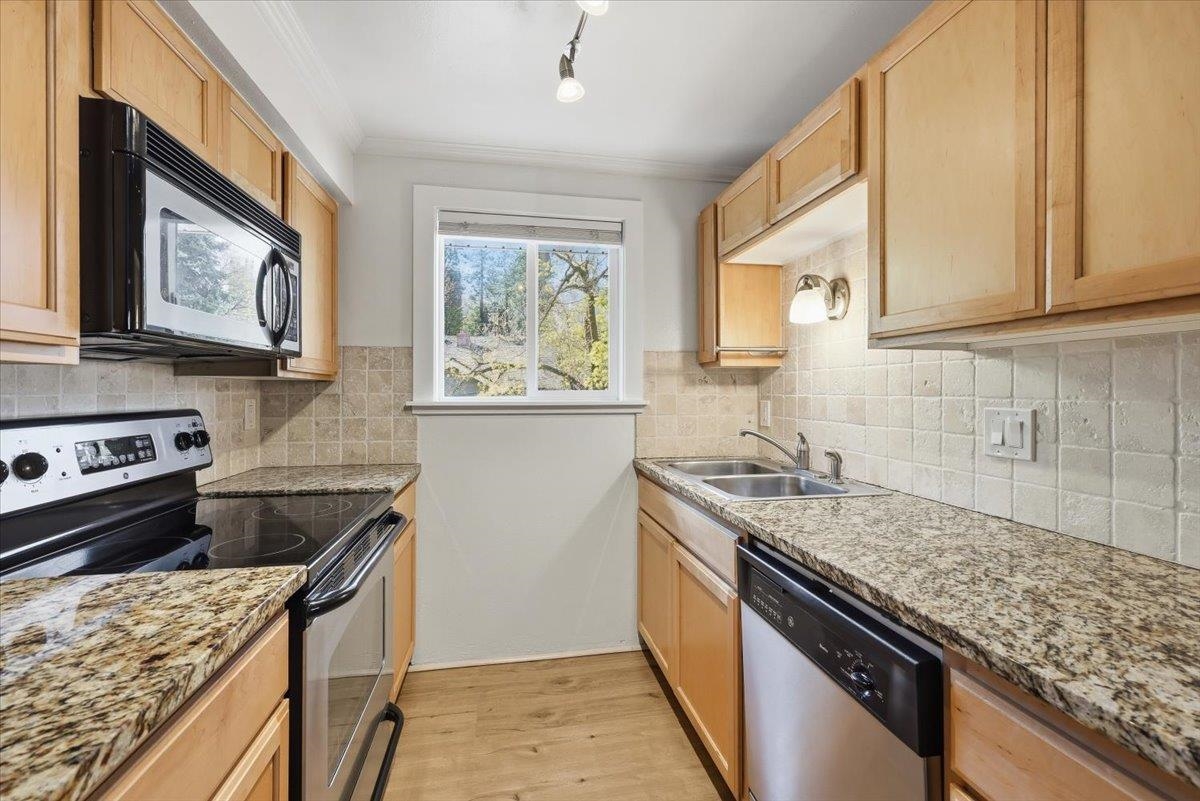 837 South Cowley Street, Unit 301 Spokane, WA 99202 - Photo 12 of 20