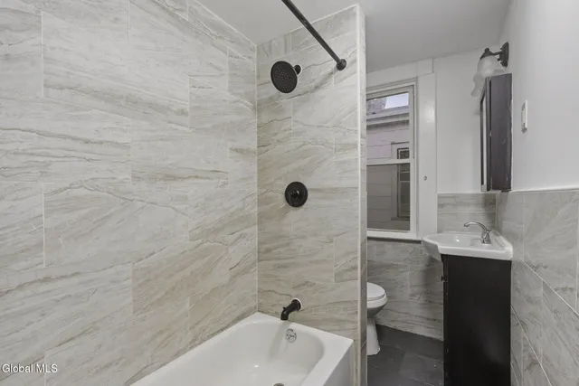 $284,900 | 3 Manning Square, Albany, NY 12206