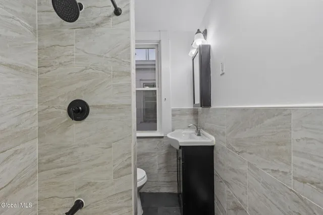 $284,900 | 3 Manning Square, Albany, NY 12206