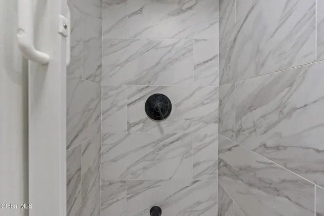 $284,900 | 3 Manning Square, Albany, NY 12206